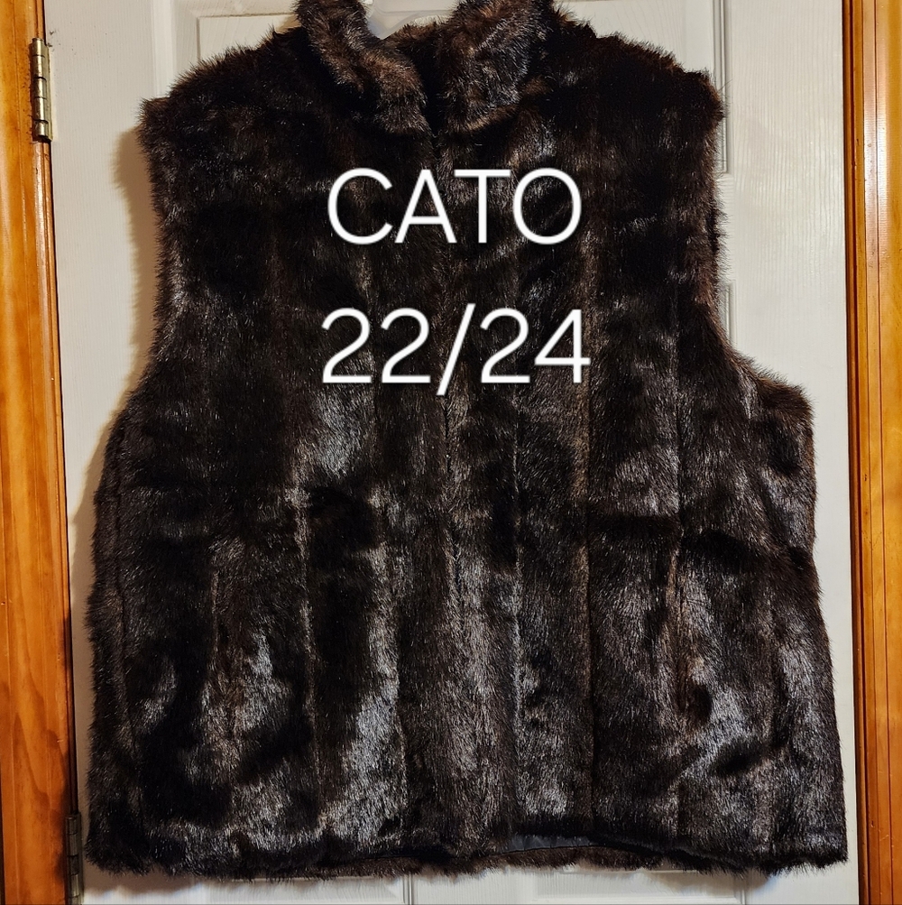 Cato Plush Faux Fur Vest in Deep Brown